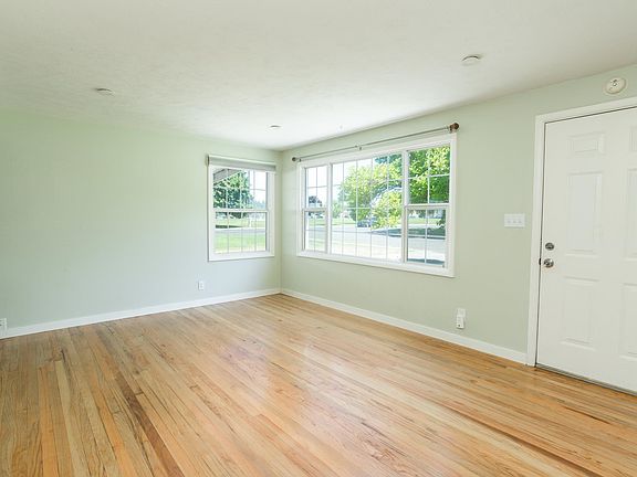 5th image of 5709 N Cochran St