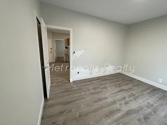 Rented by Metropolis International Realty Inc. | media 17