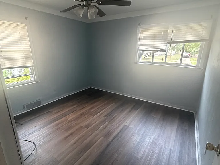21535 Atlantic Ave — Photo 5