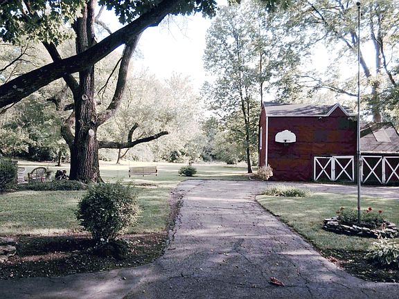Large Barn/Outbuilding
