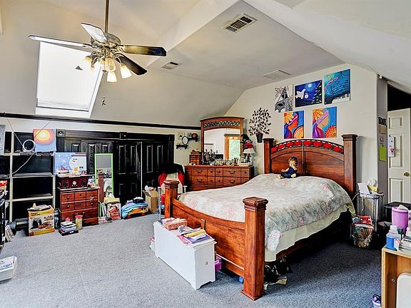 3rd image of 2515 Ideal St