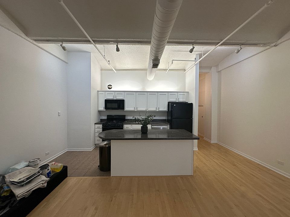 Building Photo 4