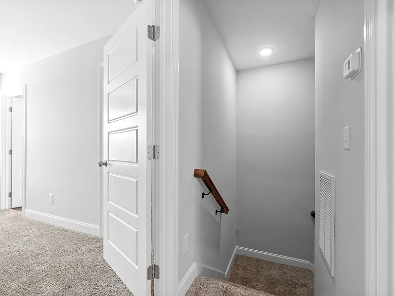 919 Martin St #E — Photo 12