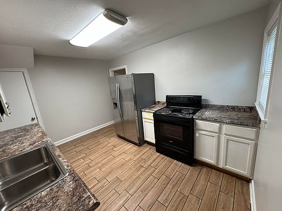 5th image of 104 S 14th St #A