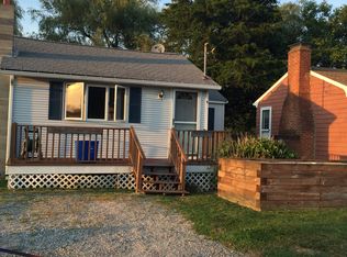 9 Rhode Island Ave, Narragansett, RI 02882