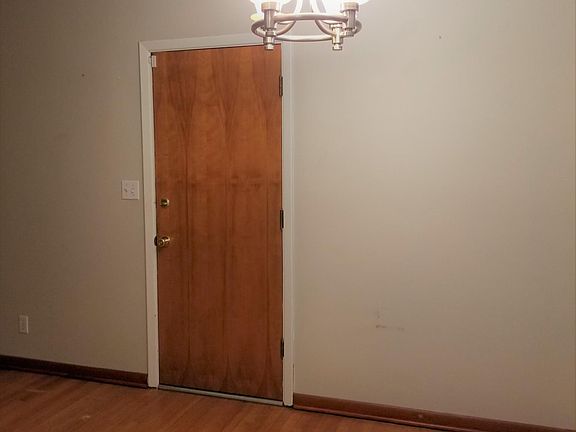 5th image of 11403 Jackson Ave