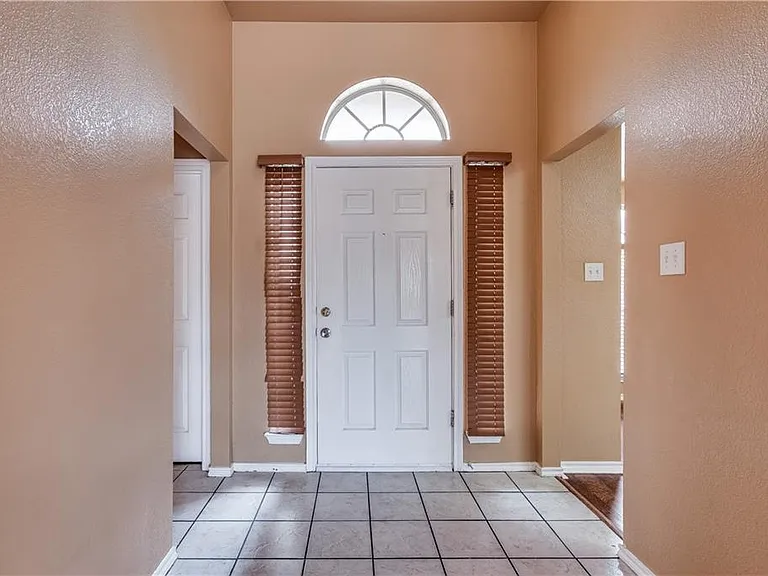 3427 Bellville Dr — Photo 6