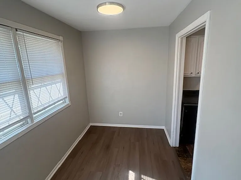 Peoria Place Apartments — Photo 3