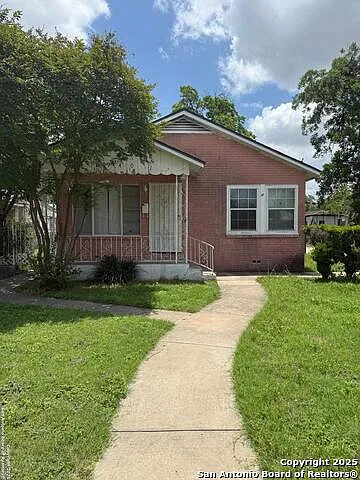1940 Schley Ave — Photo 1