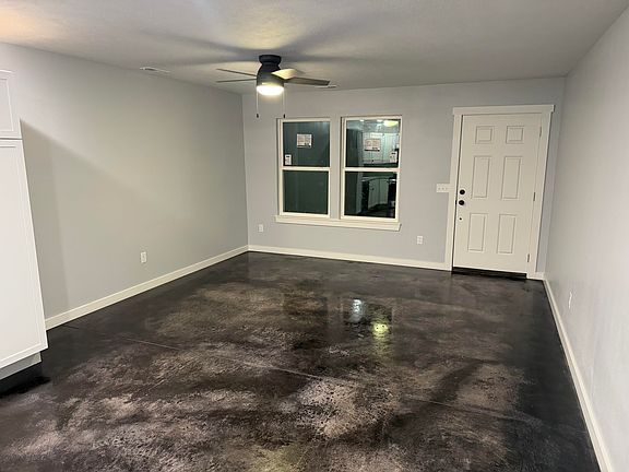 3rd image of 301 W Sunrise St #B