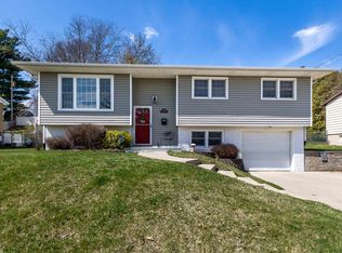 2599 Marywood Dr, Dubuque, IA 52001