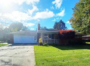 4400 Montgomery Dr, Utica, MI 48316