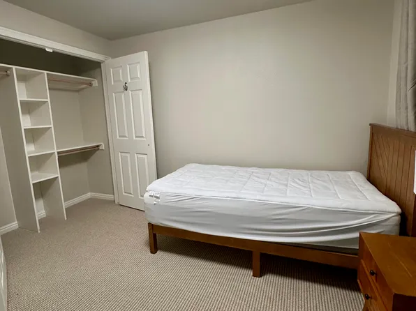 3942 S 2300 E APT 2, Salt Lake City, UT 84124