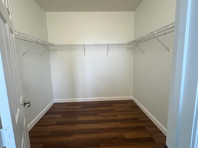 4648 Silver Saw Ln — Photo 10