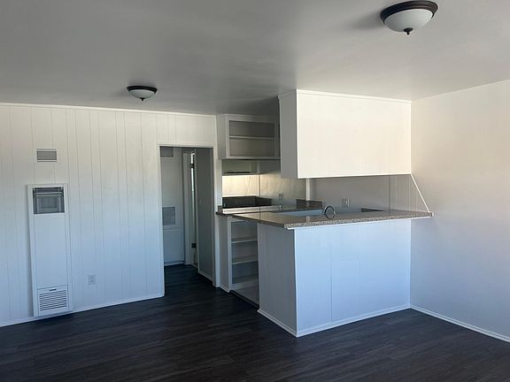 3rd image of 1612 S Gladys Ave APT H