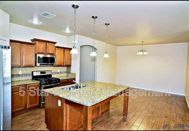 2200 Willie Mier St — Photo 13