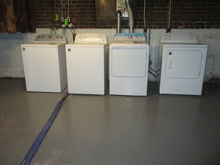 1081 Terrace Dr — Photo 38