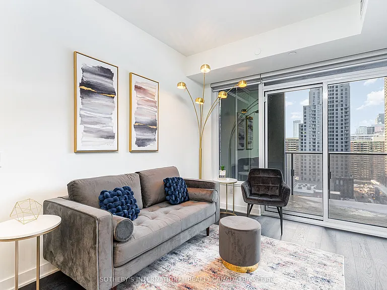 11 Yorkville Ave #1111 — Photo 2
