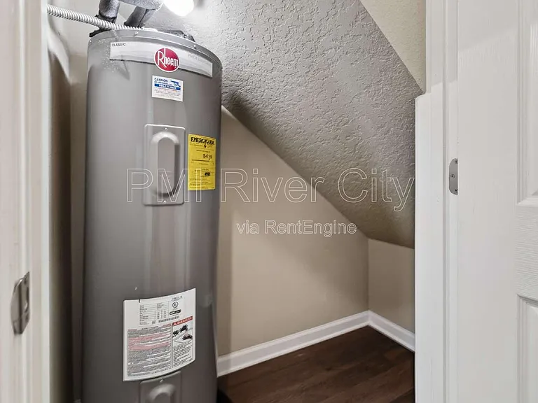 7608 Rain Forest Dr N — Photo 31