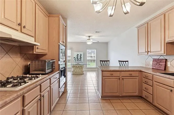 329 E Silvermaple Dr — Photo 5