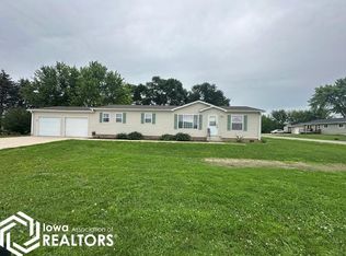 802 8th St, Burt, IA 50522