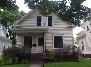 1024 Grove Ave, Racine, WI 53405