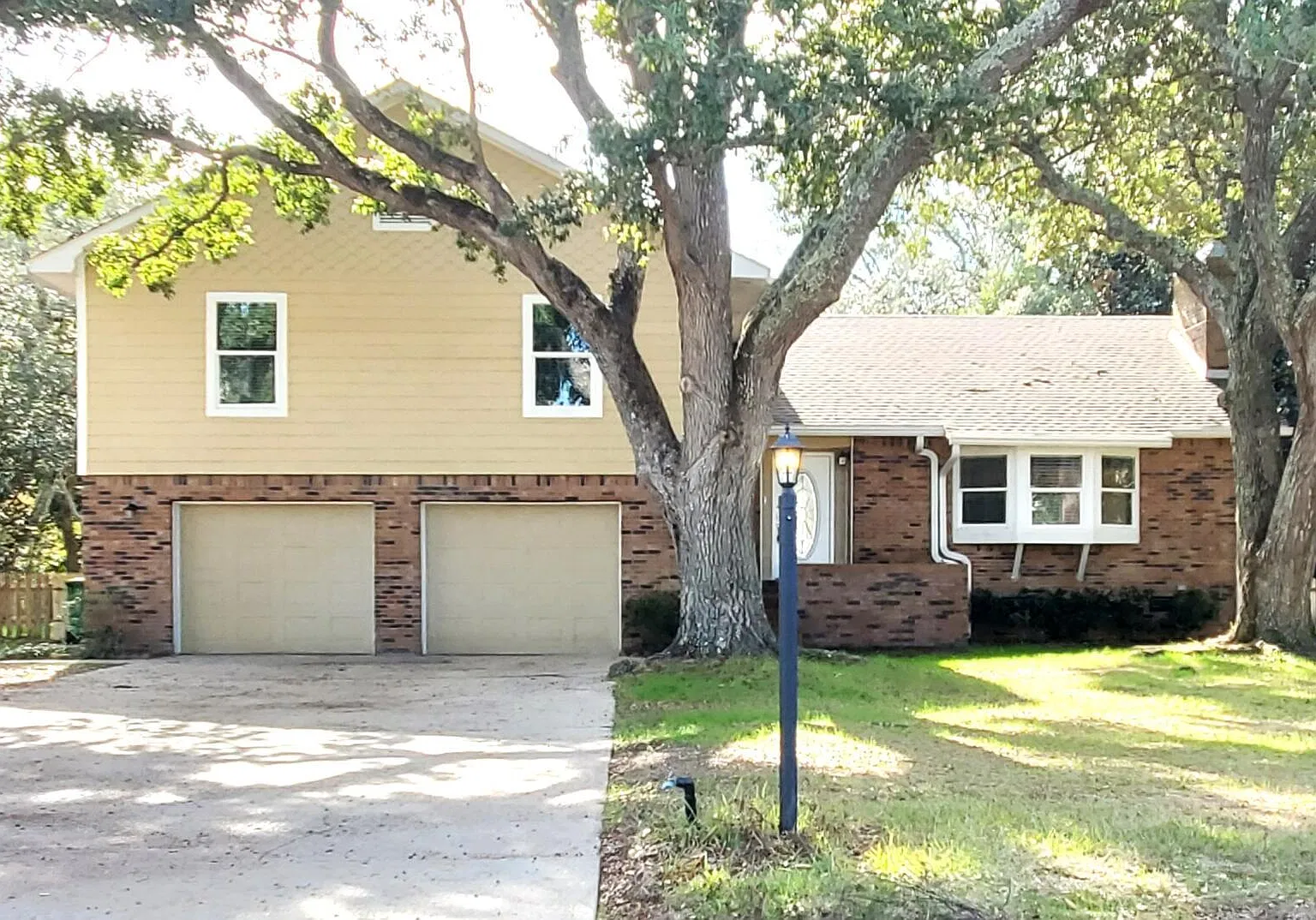 4 bed, 3.0 bath, 2466 sqft, $1,950 — Photo 1