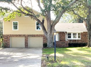 209 Glen Eagles Dr, Ocean Springs, MS 39564