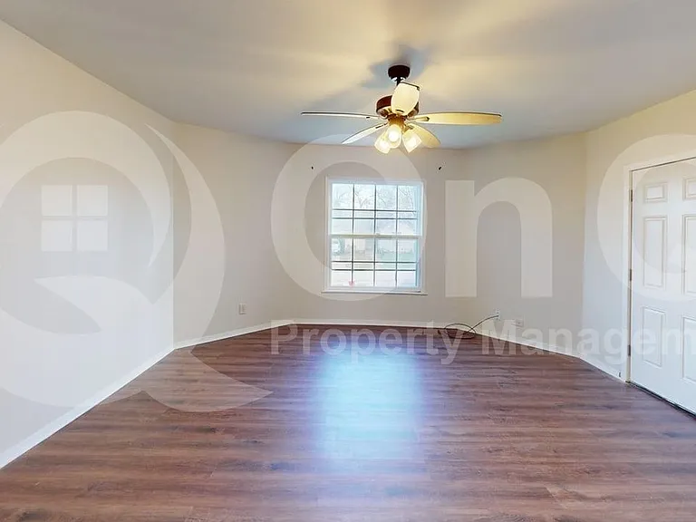 224 W Hull St #B — Photo 3
