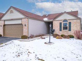 9349 Hillside Ct, Davison, MI 48423