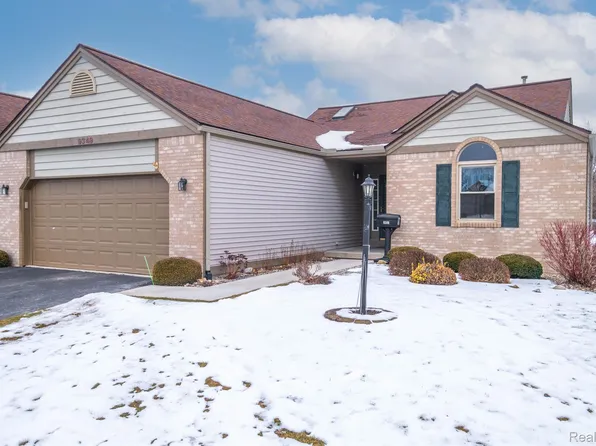 9349 Hillside Ct, Davison, MI 48423