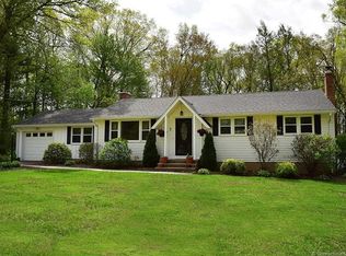 7 Overhill Rd, Ellington, CT 06029