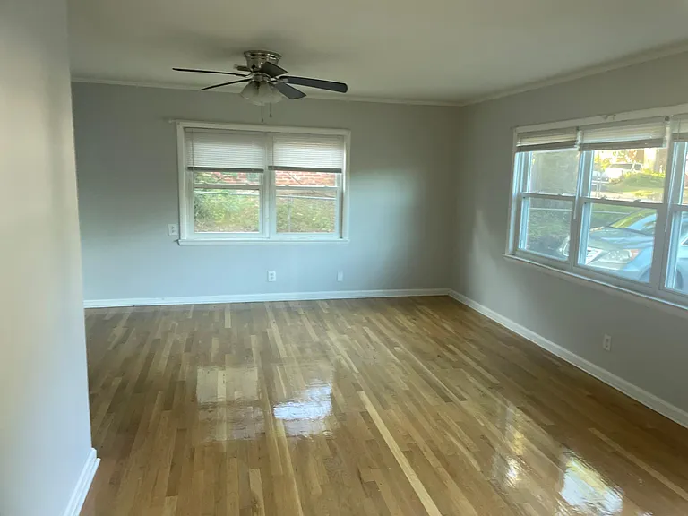 87 Kent St — Photo 3
