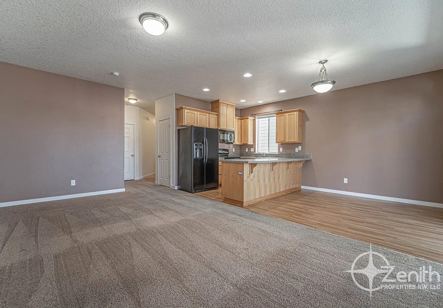 3 bed, 2.5 bath, 1593 sqft, $2,395 — Photo 2