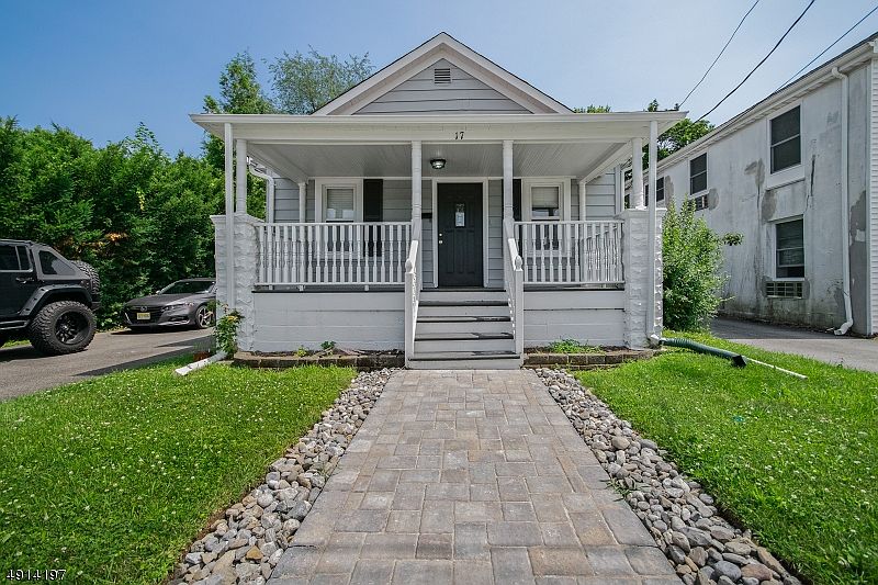1st image of 17 Merriam Ave