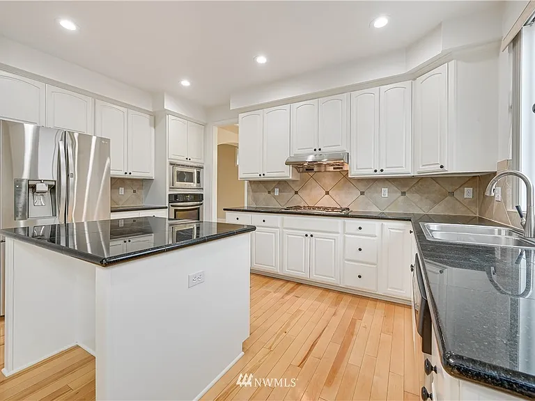18820 35th Dr SE — Photo 25