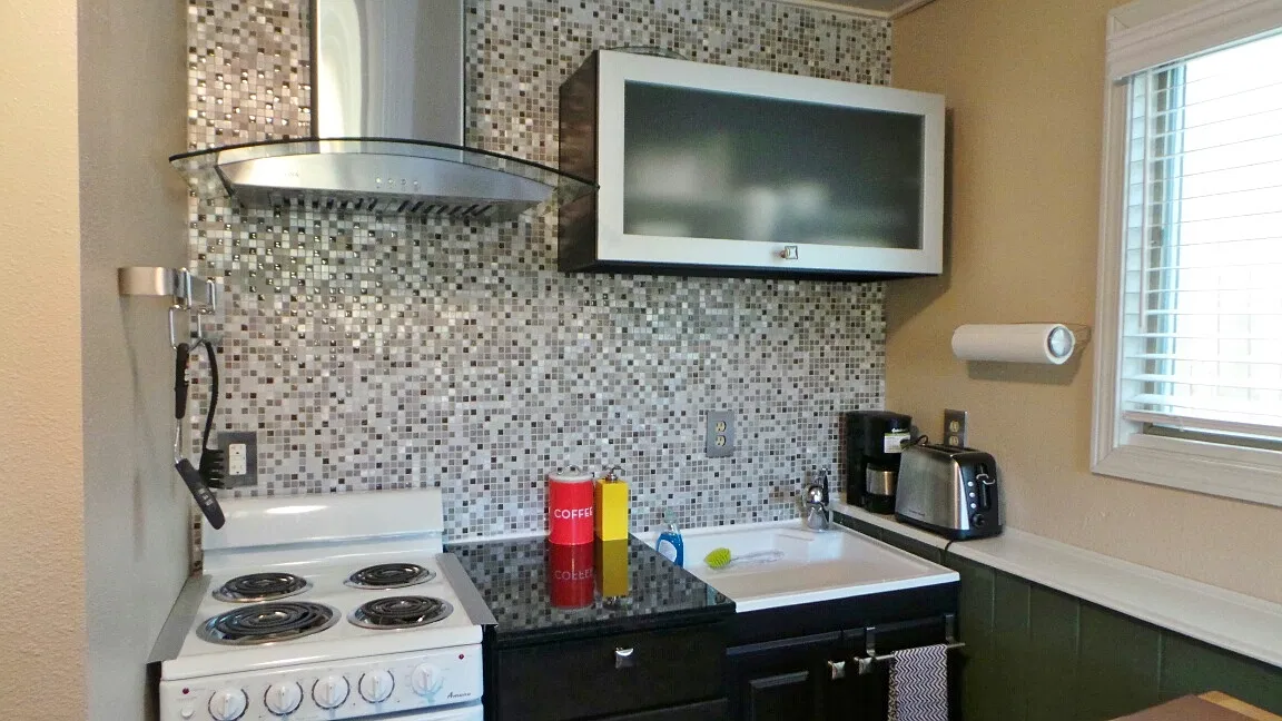 Studio, 2800 sqft, $1,200 — Photo 1