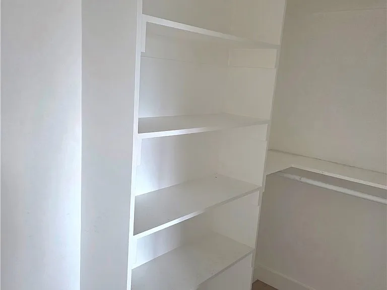 14169 Calvert St — Photo 10
