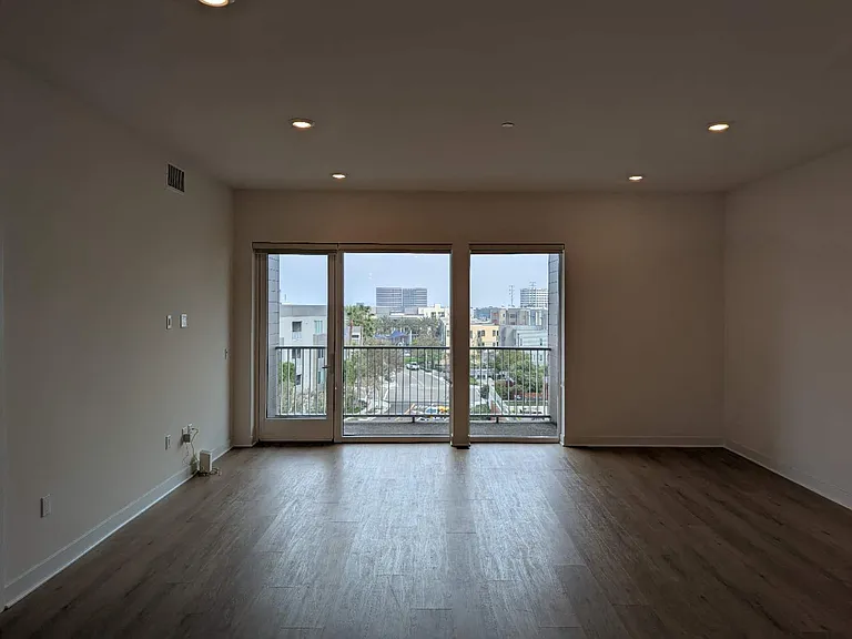 3504 Rivington — Photo 6