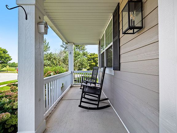 4th image of 391 Copper Springs Ln