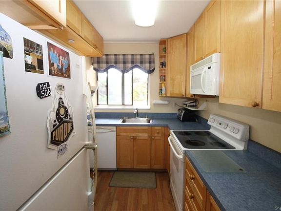 2nd image of 506 Kemeys Ave #6