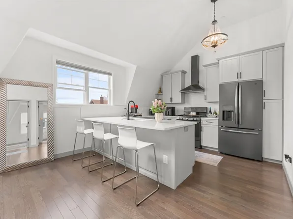 567 Summer St #3, Lynn, MA 01905
