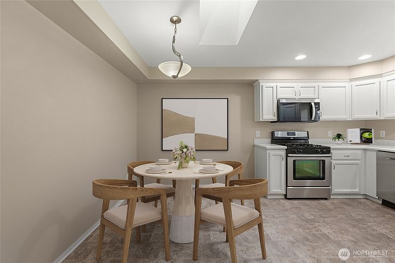 3rd image of 2210 Grade Road #2