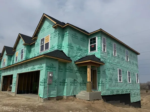 1704 Tyrone Dr, Shakopee, MN 55379