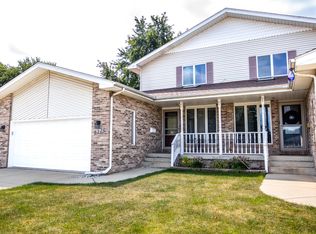 9320 Erie St, Highland, IN 46322