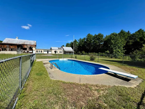 9435 VT Route 25, Corinth, VT 05040