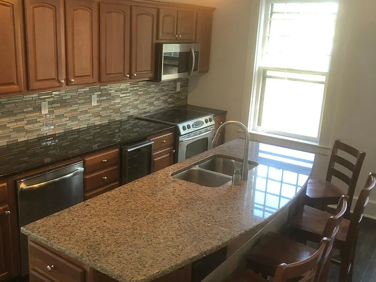 489 Western Ave #3 — Photo 2