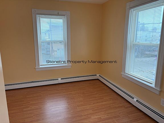 4th image of 5 Darling St #2R
