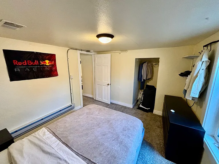 318 Scott Ave #B — Photo 8