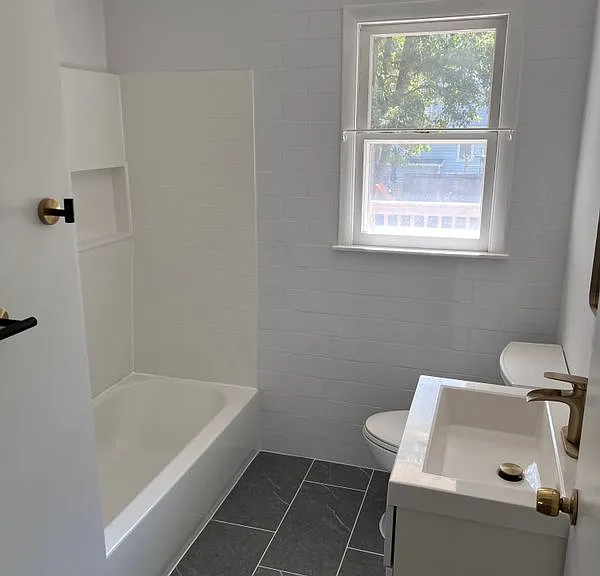 519 Kenmore Rd — Photo 11
